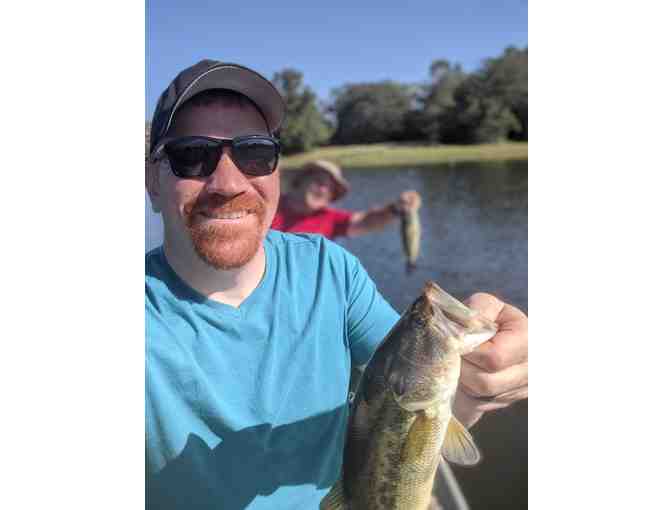 8-Hour Texas Bass Fishing Day including hotel and BBQ