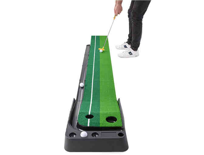 236. ABCO Indoor Golf Putting Green
