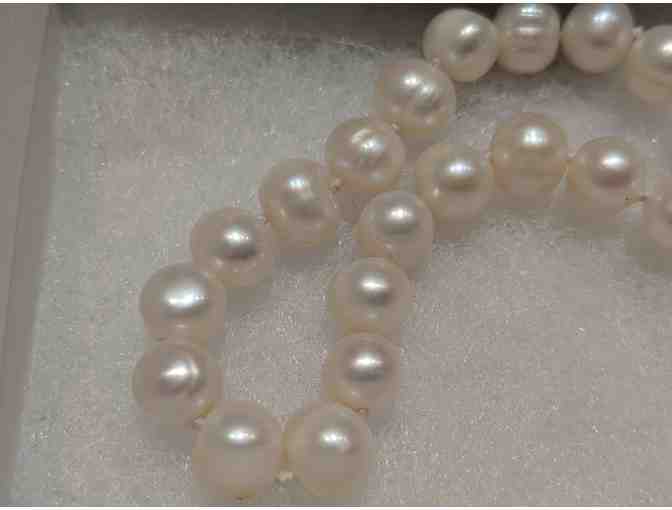 Fresh water pearl necklace, 18 inches length