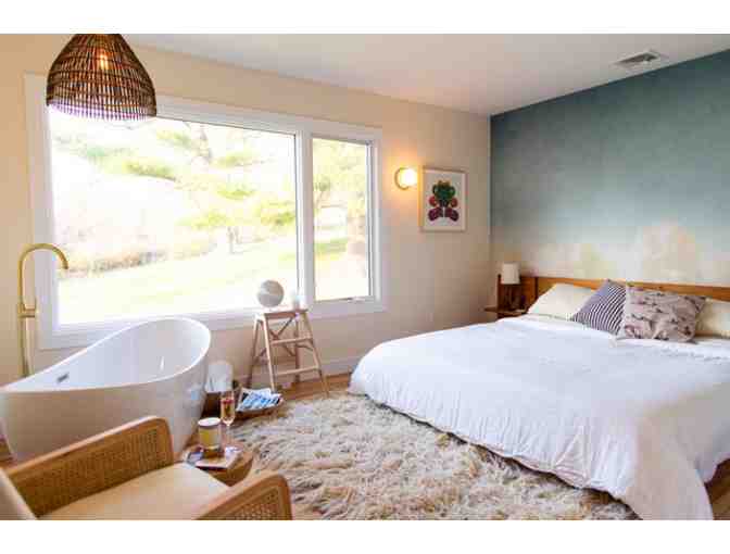 3 Night Stay in Mid-Mod Shelter Island 'Moonlit Manor'