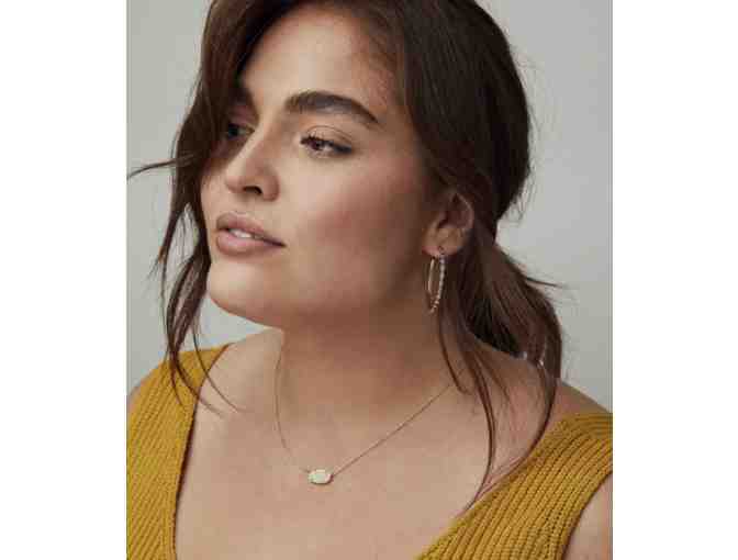 Kendra Scott - Elisa Gold Pendant Necklace in Iridescent Drusy