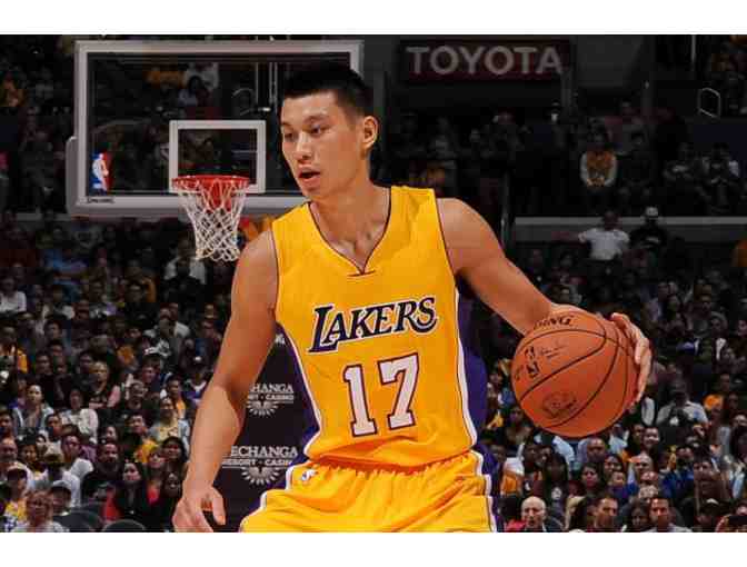 Lakers cap signed by Jeremy Lin