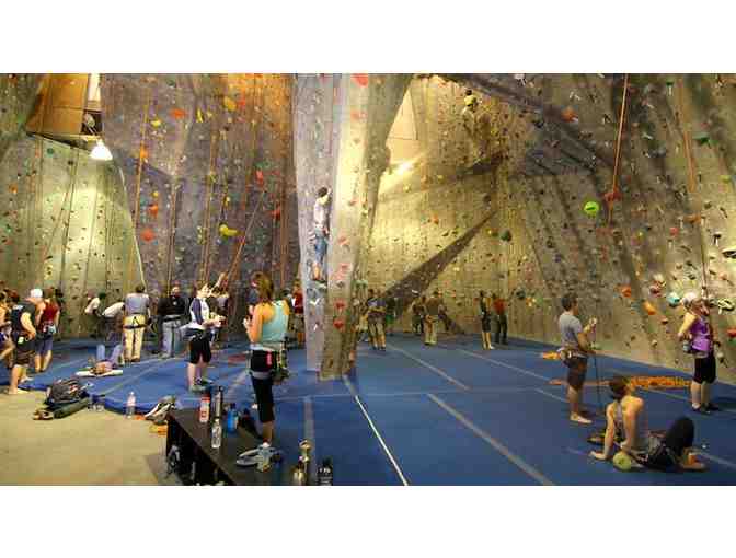 Skills Class and 3 Open Belay Climbs at Sportrock Climbing Centers