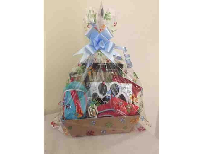 Mount Airy Casual Dining Gift Pack for Dog Lovers