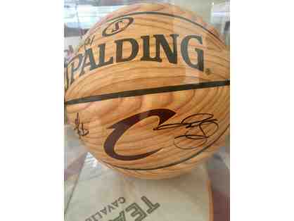 Cleveland Cavaliers 2016/2017 Team Signed Basketball
