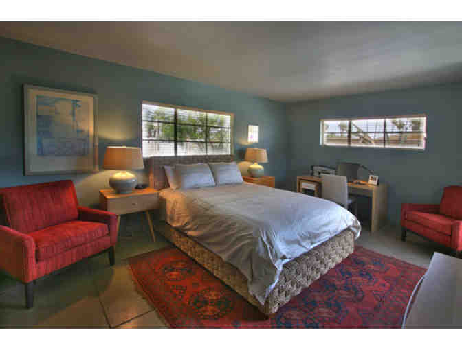 A Week at a Fabulous Palm Springs Home  Including air travel on American Airlines!