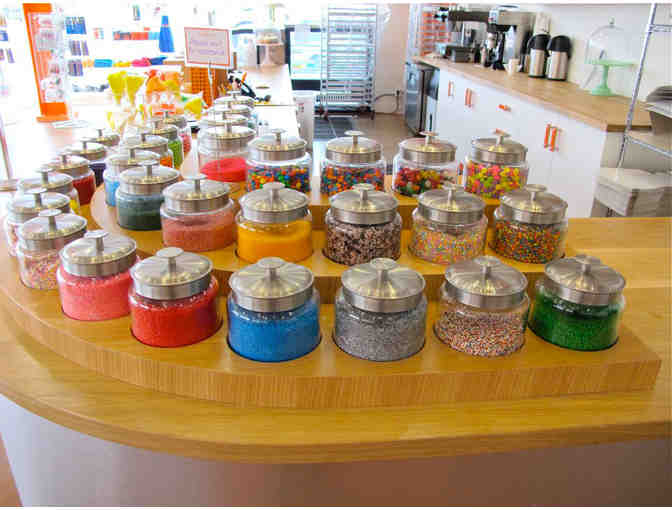 Cake or Cupcake Decorating Experience for Two at DUFF'S CAKEMIX