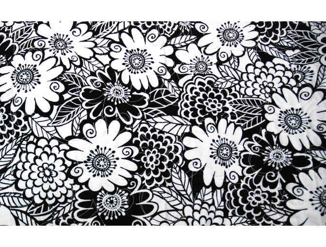 Gorgeous Custom Made Twin Size Quilt and Pillow Sham