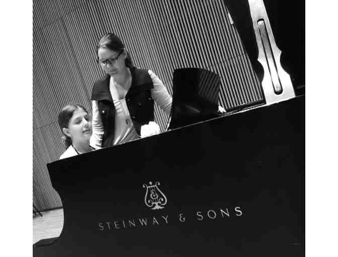 One Hour Private Piano Lesson with Anna Vasilyeva