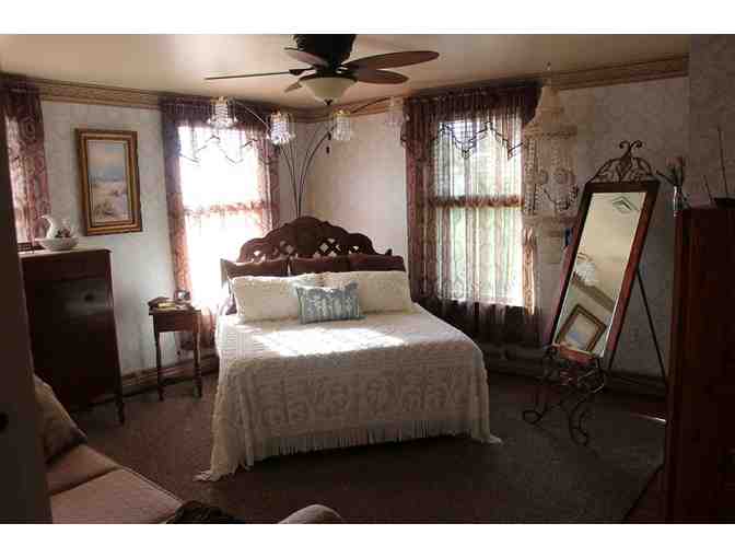 Two Nights + Hershey Trolley Tour