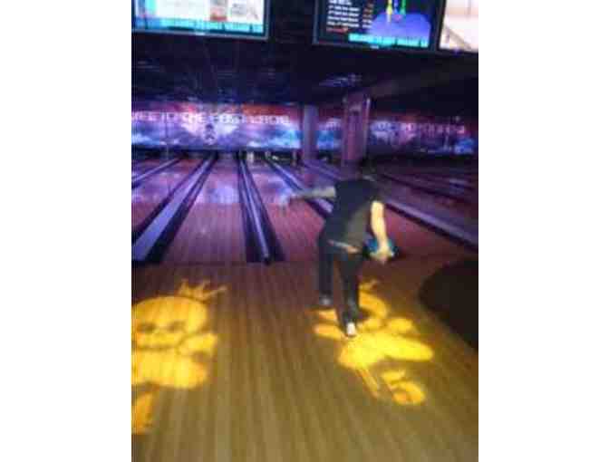 Tavern+Bowl (East Village)* - Certificate for Deluxe Star Party for 6 (Bowling & Food)