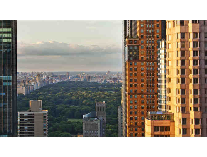 NYC Shopping Weekend: Hotel Stay & Gift Cards