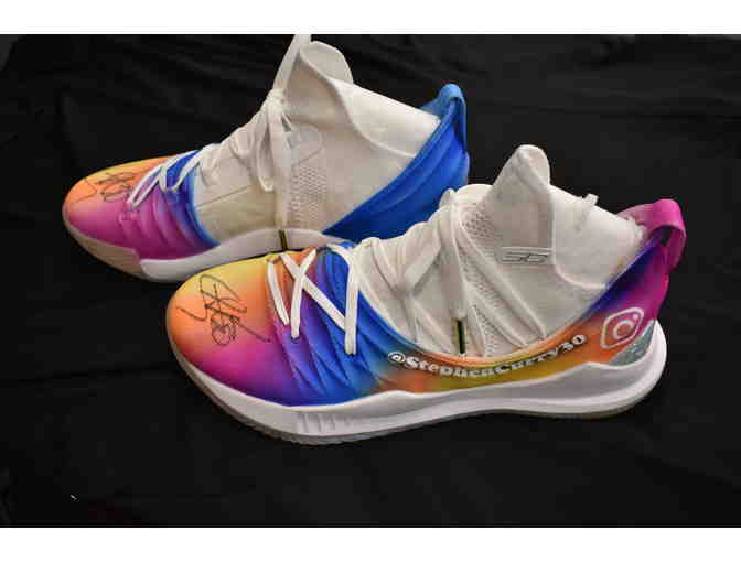 Sneakers Signed by Steph Curry