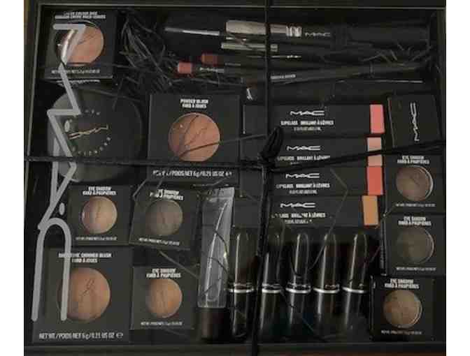 MAC Cosmetics Gift Box