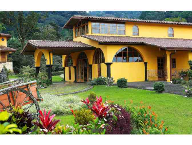 7 nights at Los Establos Inn Panama