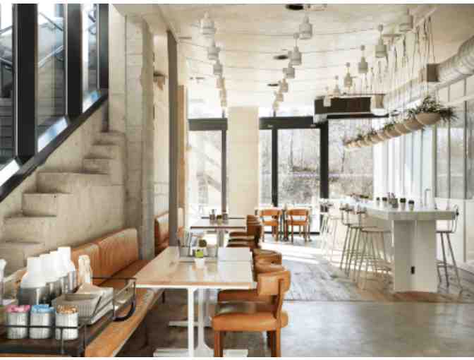 1 Night in a Dumbo King Room at 1 Hotel: Brooklyn Bridge!