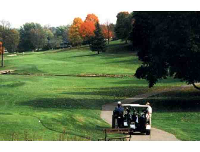 Golf for 4 at Mauh-Nah-Tee-See Country Club With Private Golf Lesson & Gift Basket