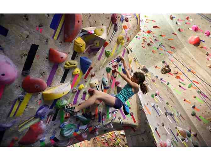 Vertex Climbing - Gift certificate for two ClimbTime classes!