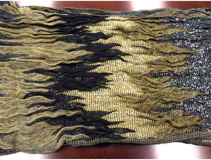 J & X International a?? Gray & Green Variegated Infinity Scarf