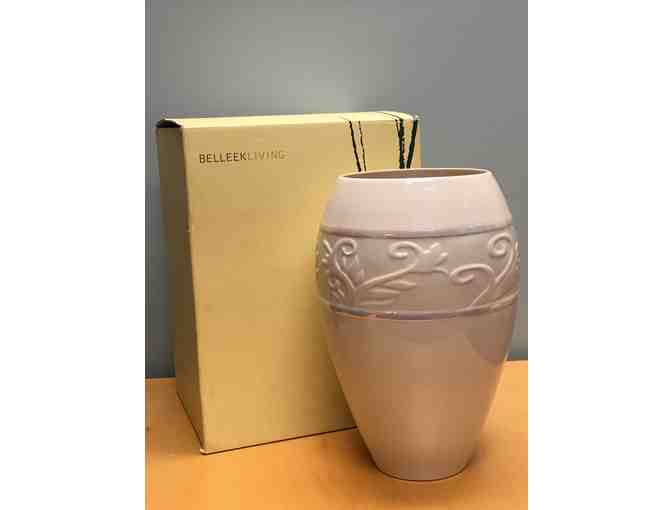 Belleek Living Vase - Photo 1