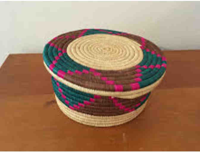 Colorful Ugandan basket - Photo 2