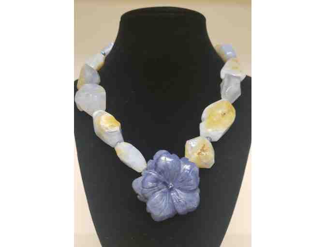 Agate Flower Centerpiece Necklace - Photo 1