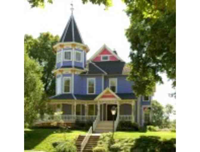 Bed & Breakfast Overnight Stay - Historic Hutchinson House