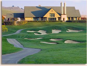 Hiddenbrooke Golf Club - Round of Golf for Four. Plus Lunch for 4 at The Grille at the Golf Club.