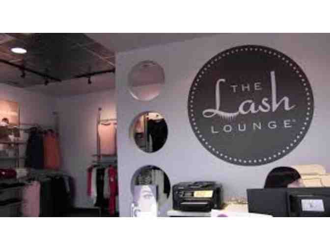 Full set of EyeLash Extensions at the Lash Lounge