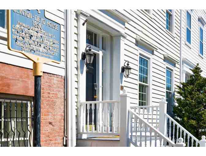 1 NEW ITEM! A Week in a Restored 1830s Townhouse Steps From Hudson River