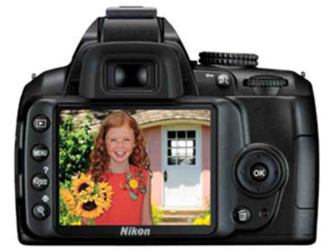 Nikon Digital D3000 Camera Kit