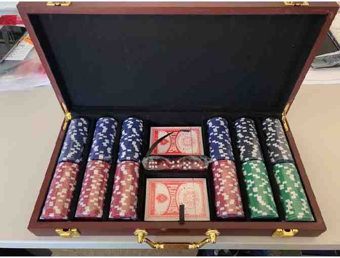 Professional 300 Piece Custom Engraved Poker Set in Cherry Wood Case