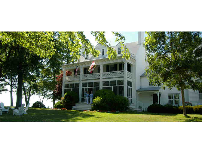 1 Night Stay - Wades Point Inn On the Bay