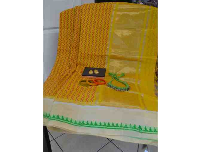 Authentic Bengal Cotton in Yellow Saree - Photo 3