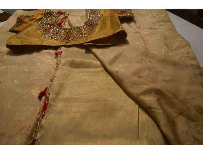 Banares Silk Saree with Elegant Zari - Photo 1