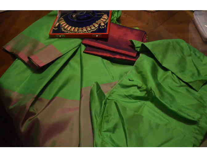 Handloom Soft Silk Green Saree