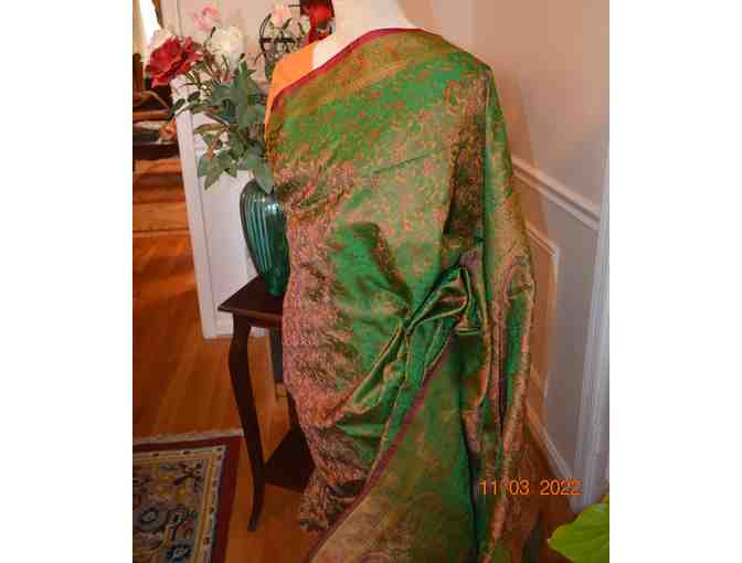Green and Maroon Tanchoi Saree