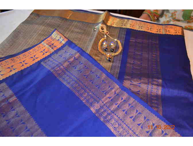 Gray Silk Cotton Saree with cream color thread weaving and blue zari border