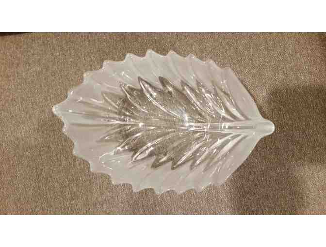 Frosted Glass Leaf Bowl