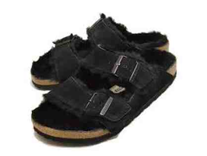 (1) pair Birkenstock Unisex Arizona Shearling Sandal - Black (size 42)