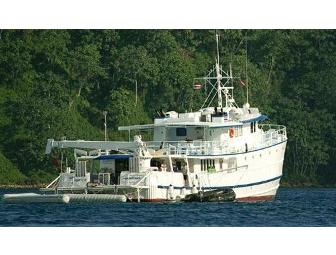 SCUBA Expedition to Cocos Island  -  Dec 13-23, 2011 (1 Spot)  Shark Central