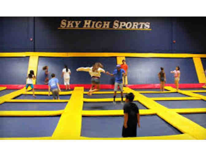 Four one-hour Sky High Trampoline Park passes