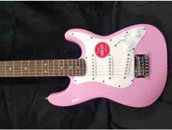Fender Squier Affinity Mini Strat Electric Guitar with Rosewood Fingerboard - Pink