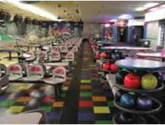 Waveland Bowl - family bowling