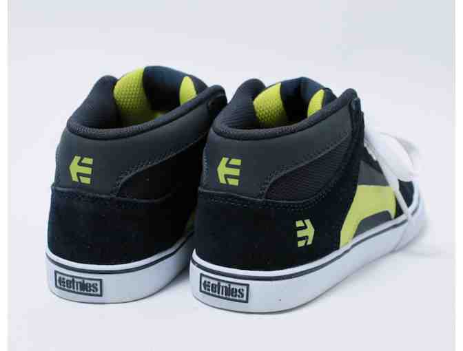 Etnies Kid Shoes - Size 3