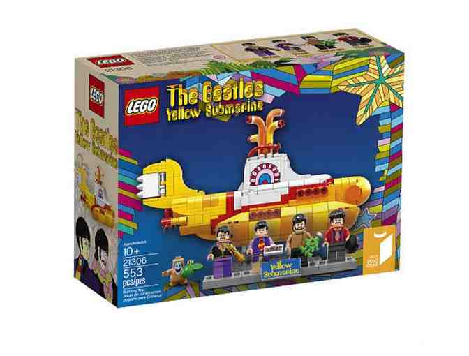LEGO - The Beatles Yellow Submarine