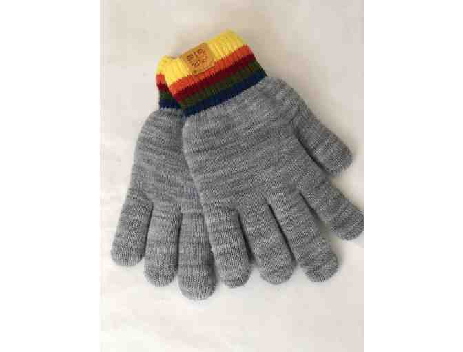 Children's hat and gloves