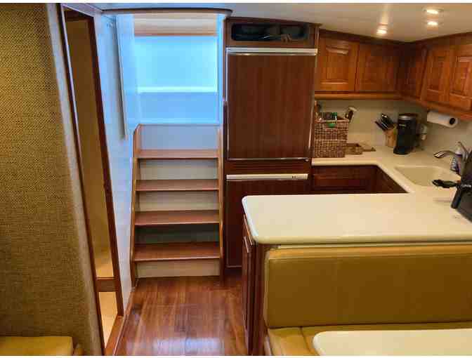 A Full Day of Offshore Fishing for 6 on the 47' 'Undertaker'