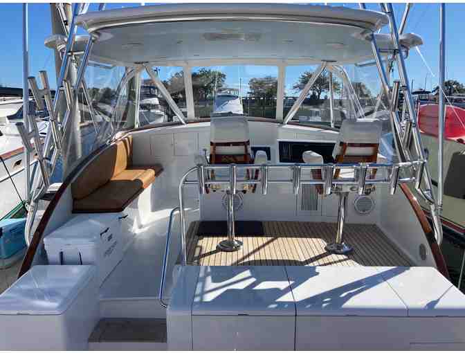 A Full Day of Offshore Fishing for 6 on the 47' 'Undertaker'