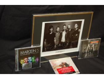 Signed/framed 'Maroon 5'  8x10 promotional photo; and three CDs